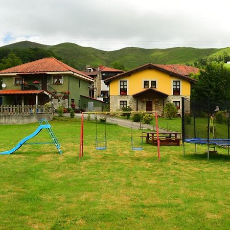 Penzion El Balcon De Onis La Robellada de Onis Exteriér fotografie