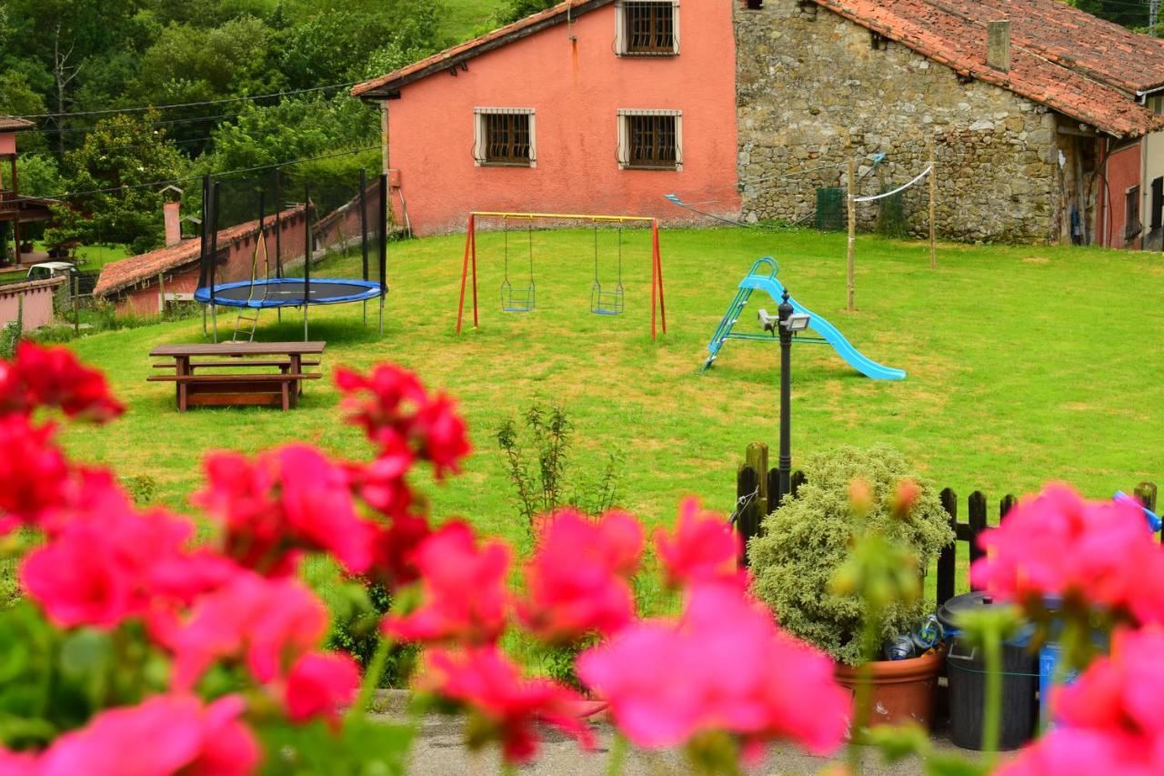 Penzion El Balcon De Onis La Robellada de Onis Exteriér fotografie